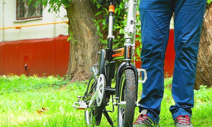 Airwheel R5 Smart electric bicycle