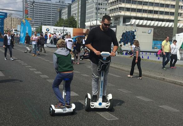 Airwheel S3 está sirviendo como un transportador personal. Su popularidad proviene de varias ventajas. 